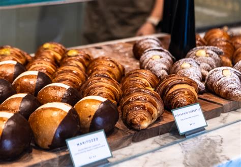 cerin pasticceria cornetti.